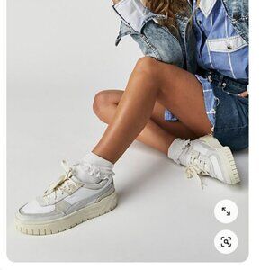 Cali Dream PUMA Sneakers -  Frosted Ivory - Size 9.5